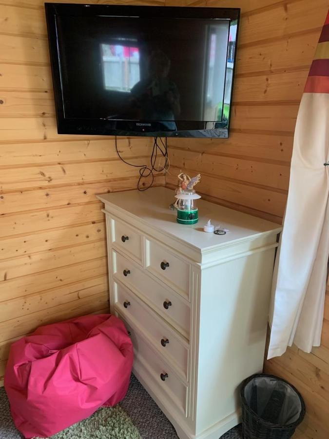因弗内斯Cosy Countryside Cabin别墅 外观 照片