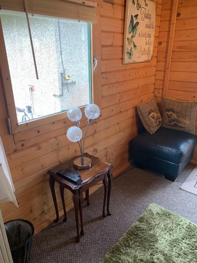 因弗内斯Cosy Countryside Cabin别墅 外观 照片